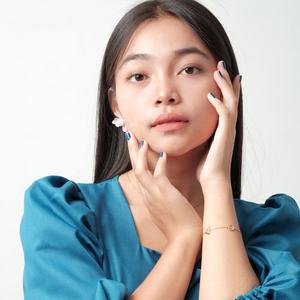 隗逸馨